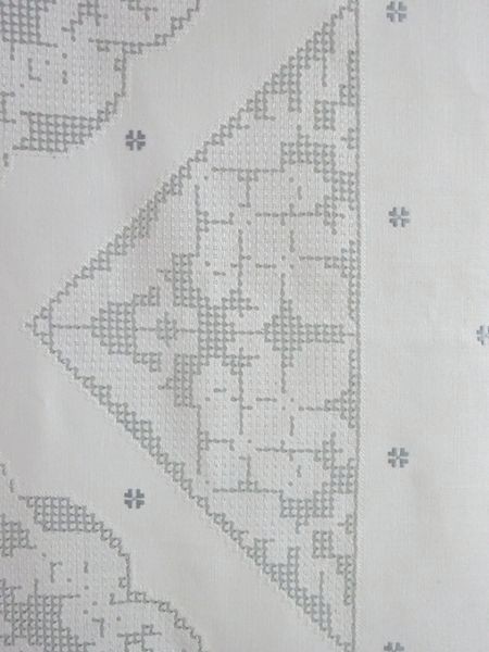 Mantel deshilado de "Claveles y centros". Tradición artesana - Imagen 6